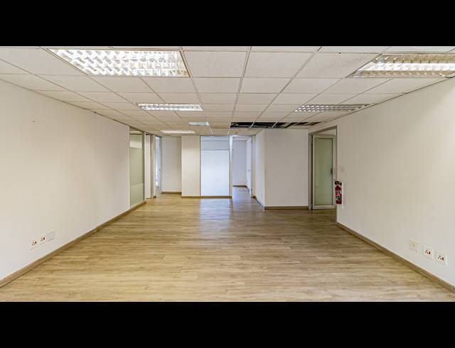 244M² OFFICE TO LET IN FERNDALE